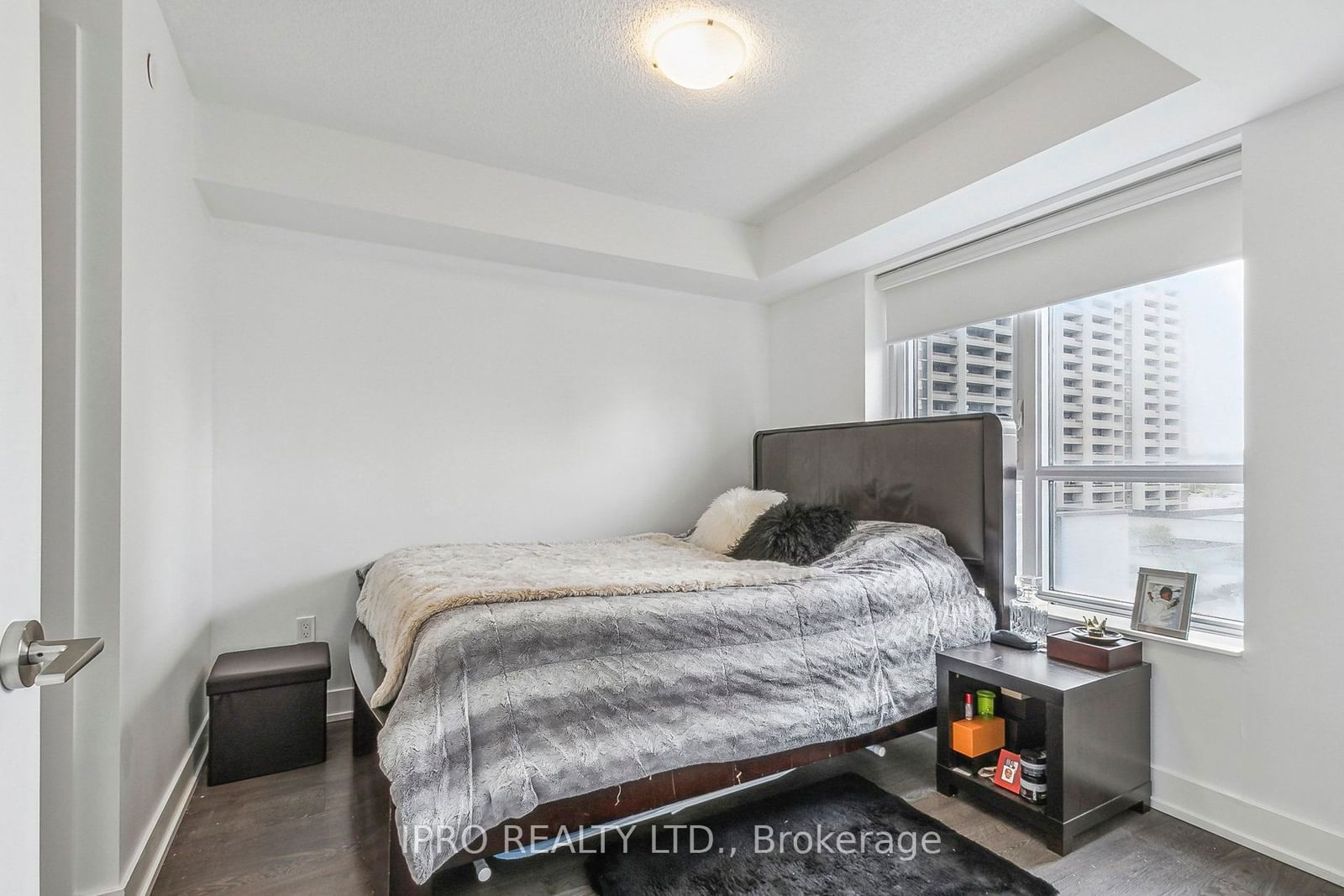 7 Mabelle Ave, unit 304 for sale