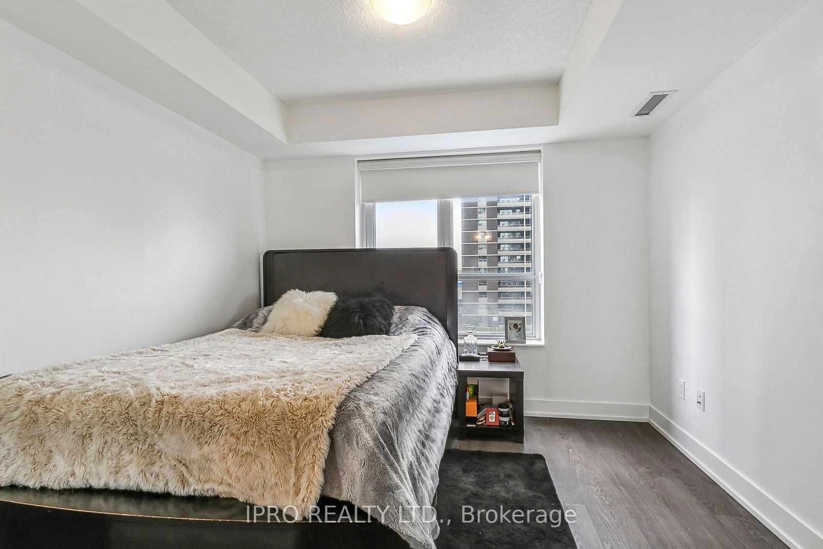 7 Mabelle Ave, unit 304 for sale