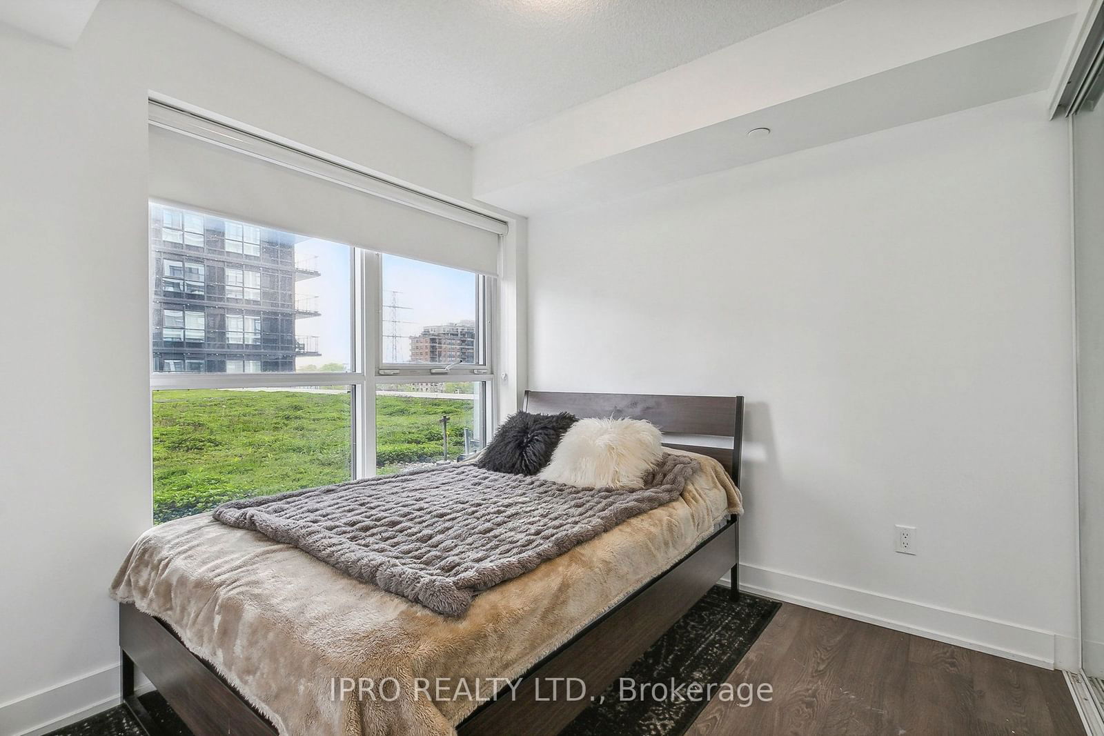 7 Mabelle Ave, unit 304 for sale