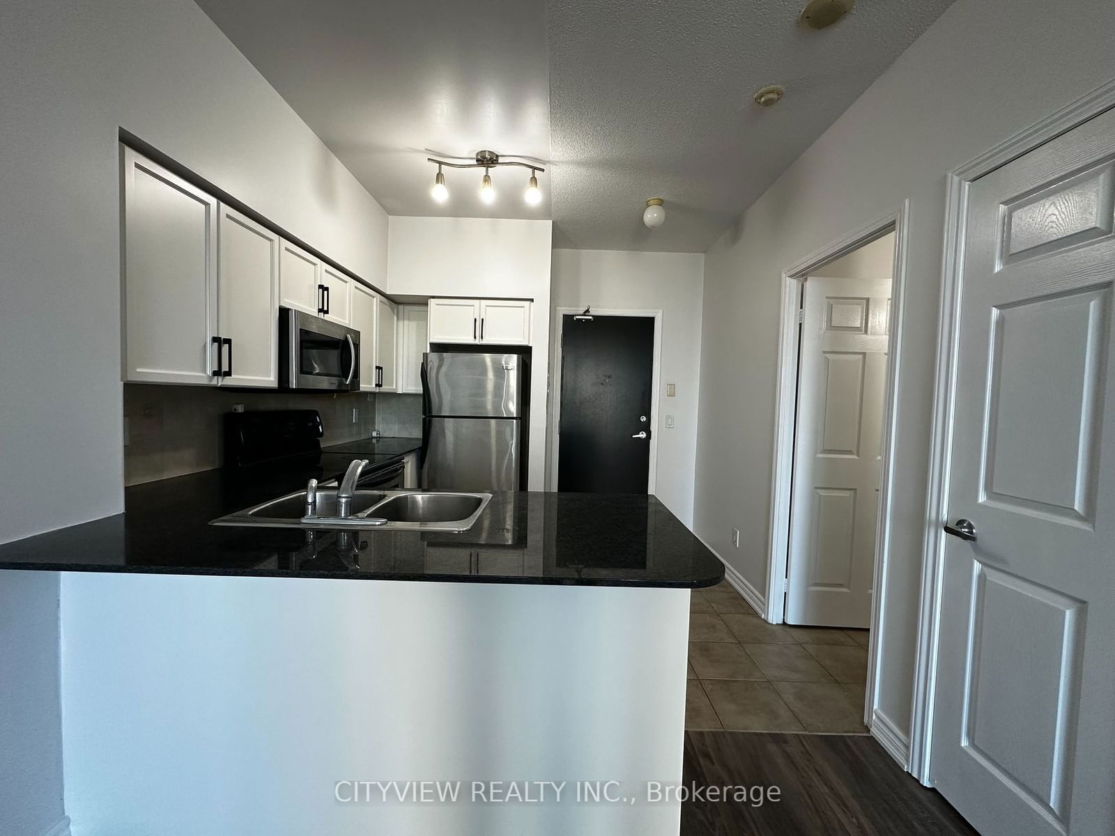 388 Prince Of Wales Dr, unit 1805 for rent