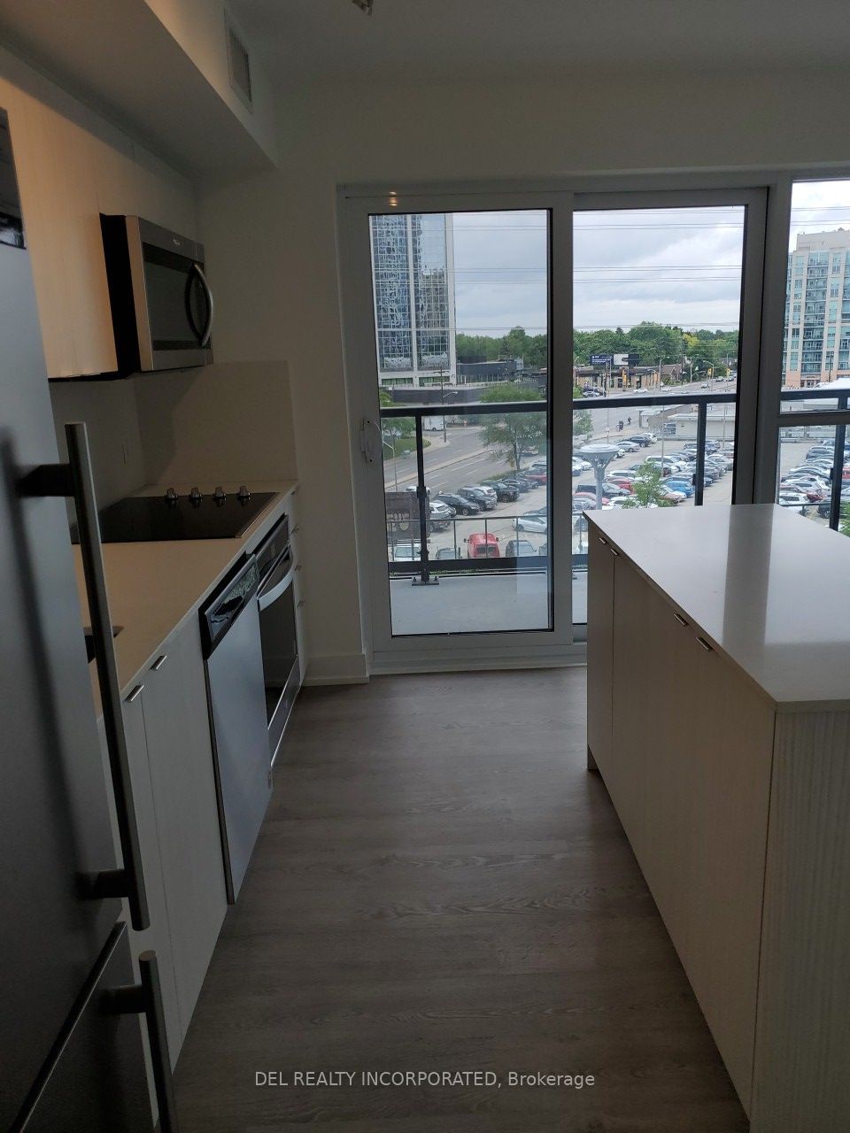 5 Mabelle Ave, unit 429 for rent