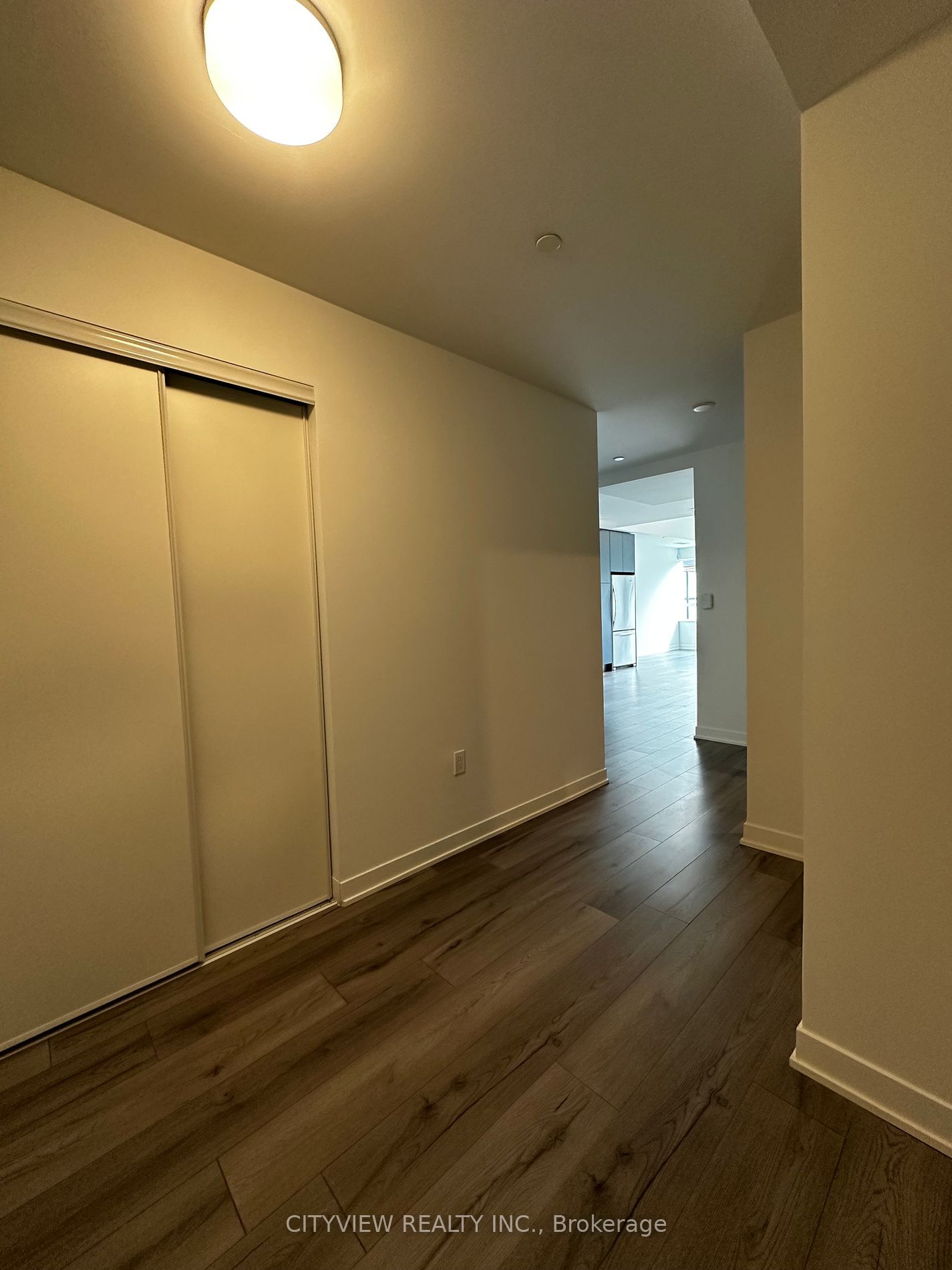 395 Dundas St W, unit 106 for rent