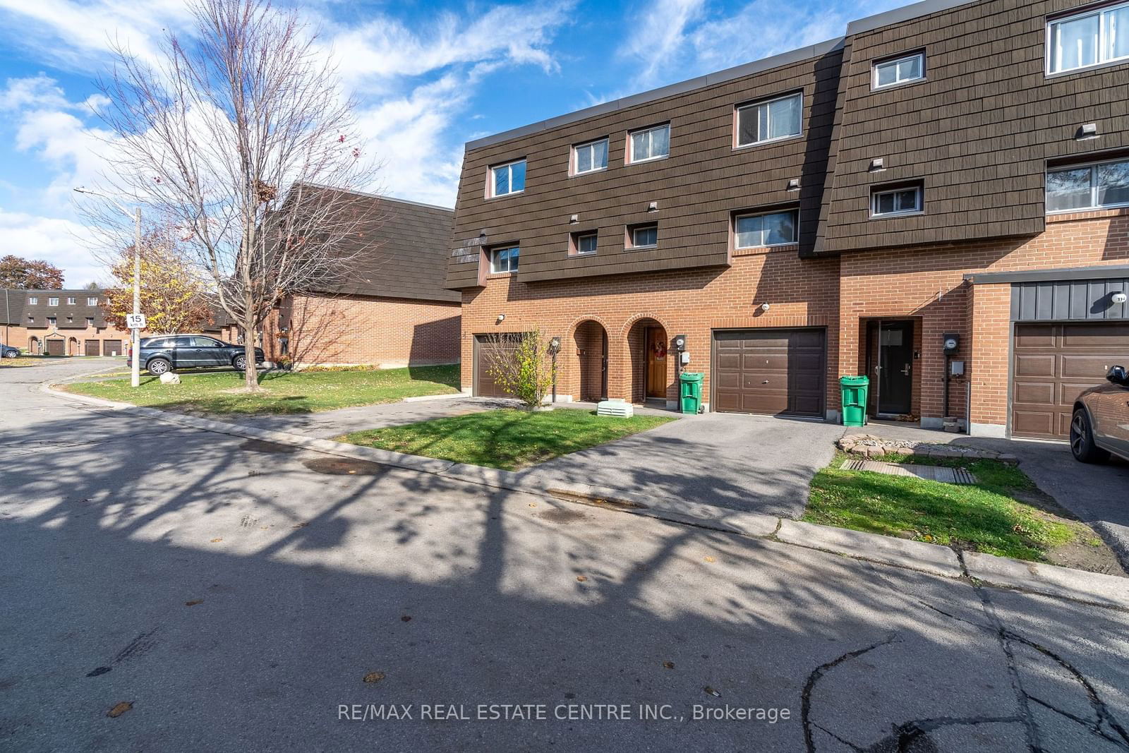 Darras Court Townhomes, Brampton, Toronto