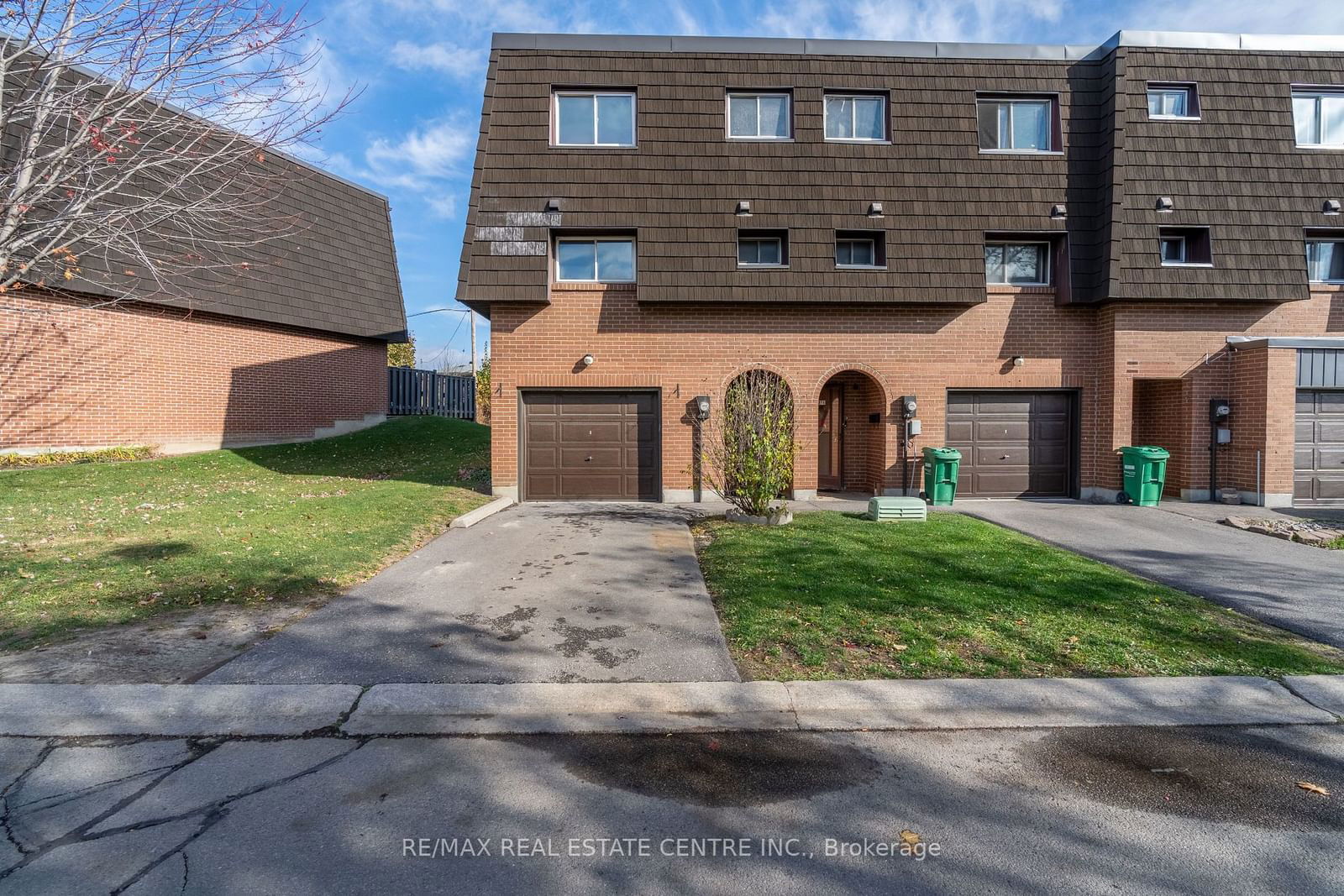 Darras Court Townhomes, Brampton, Toronto