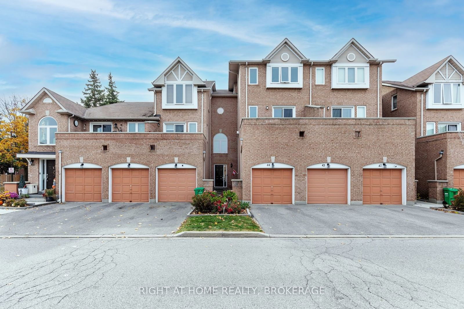 Sandalwood Townhomes, Mississauga, Toronto