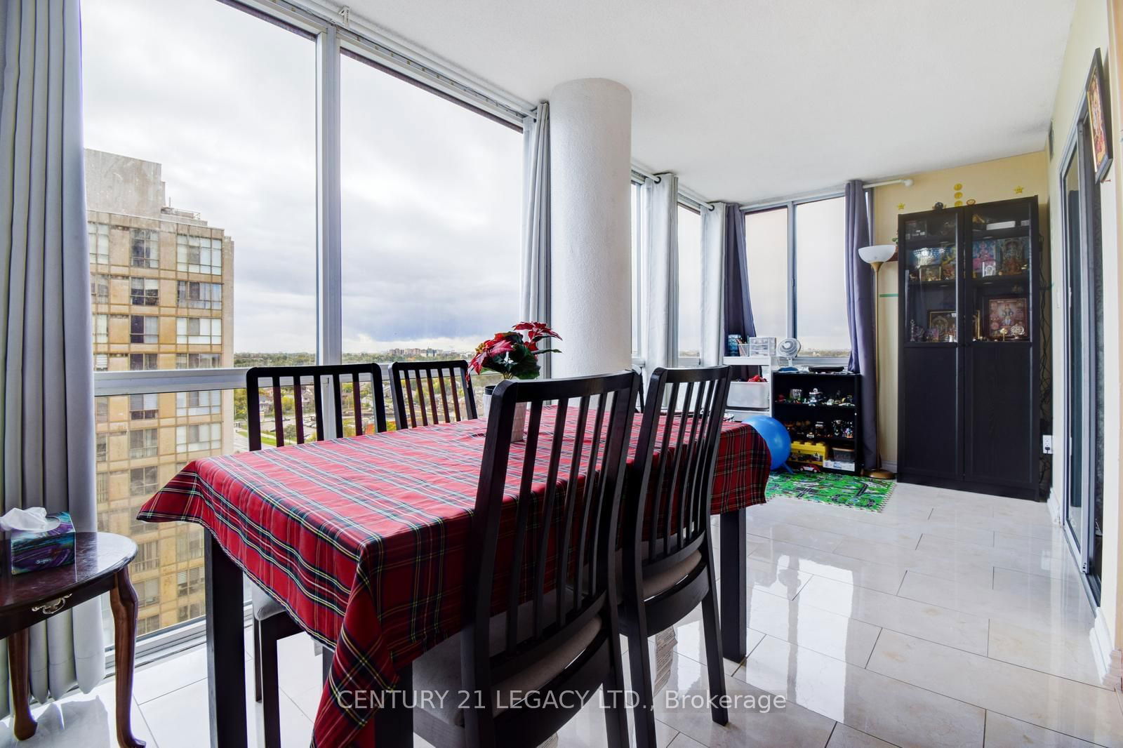 10 Markbrook Lane, unit 1410 for sale