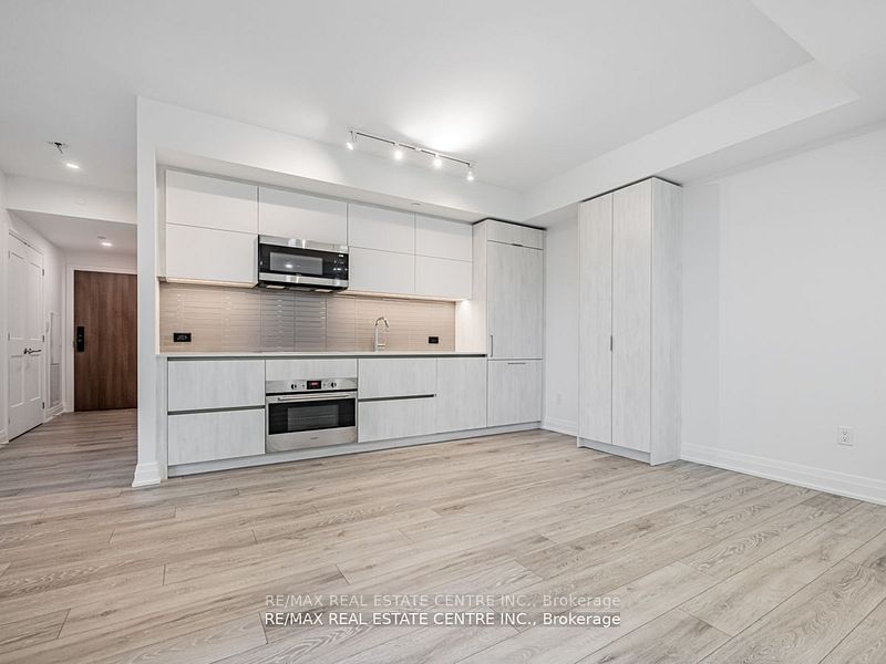 21 Park St E, unit 201 for sale