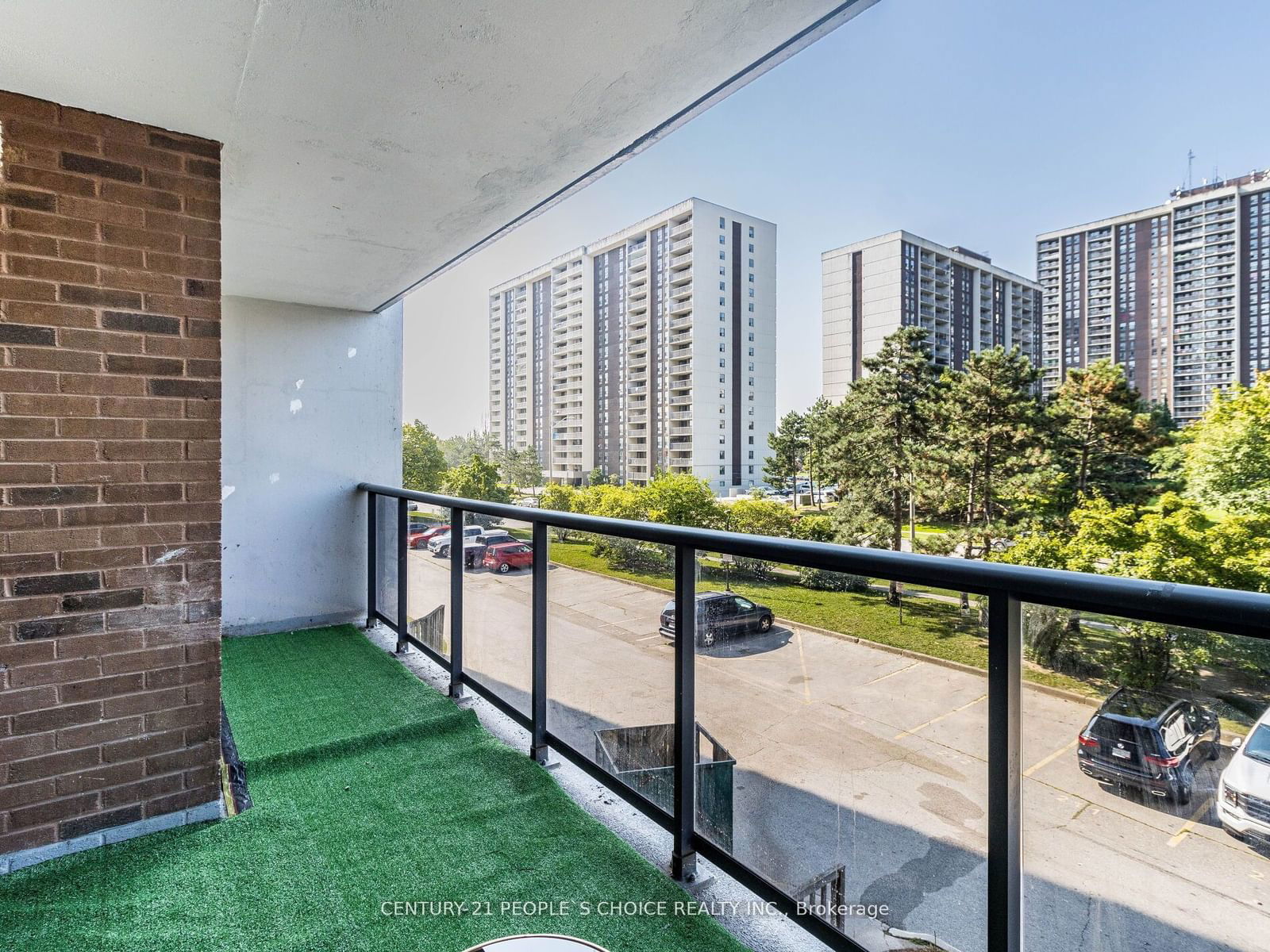 17 Knightsbridge Rd, unit 308 for sale