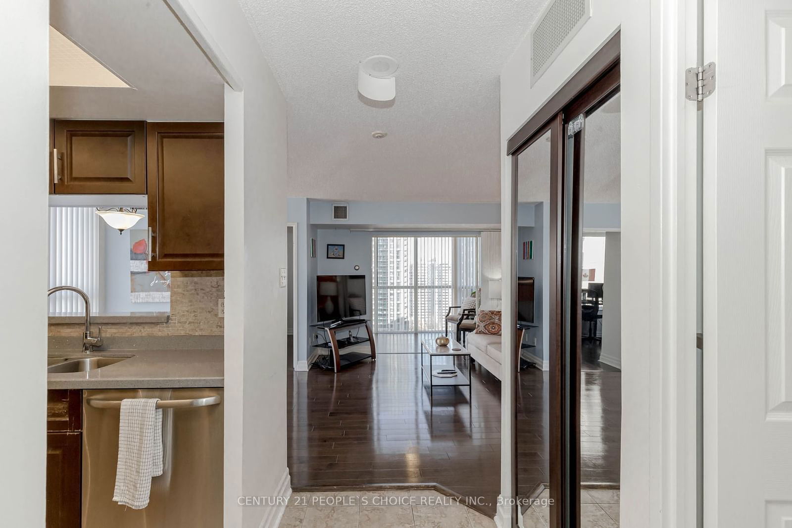 285 Enfield Pl, unit 1710 for sale