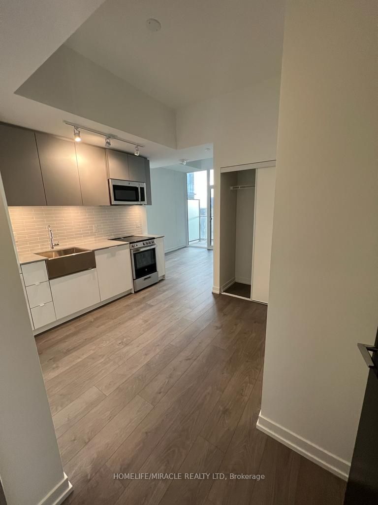 270 Dufferin St, unit 914 for sale