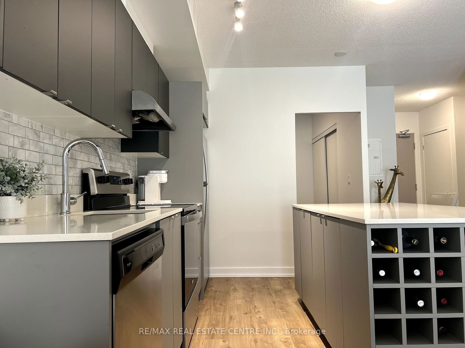 3210 Dakota Common, unit A703 for rent