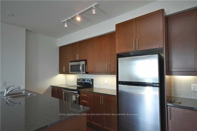 1 Hurontario St, unit 1404 for rent