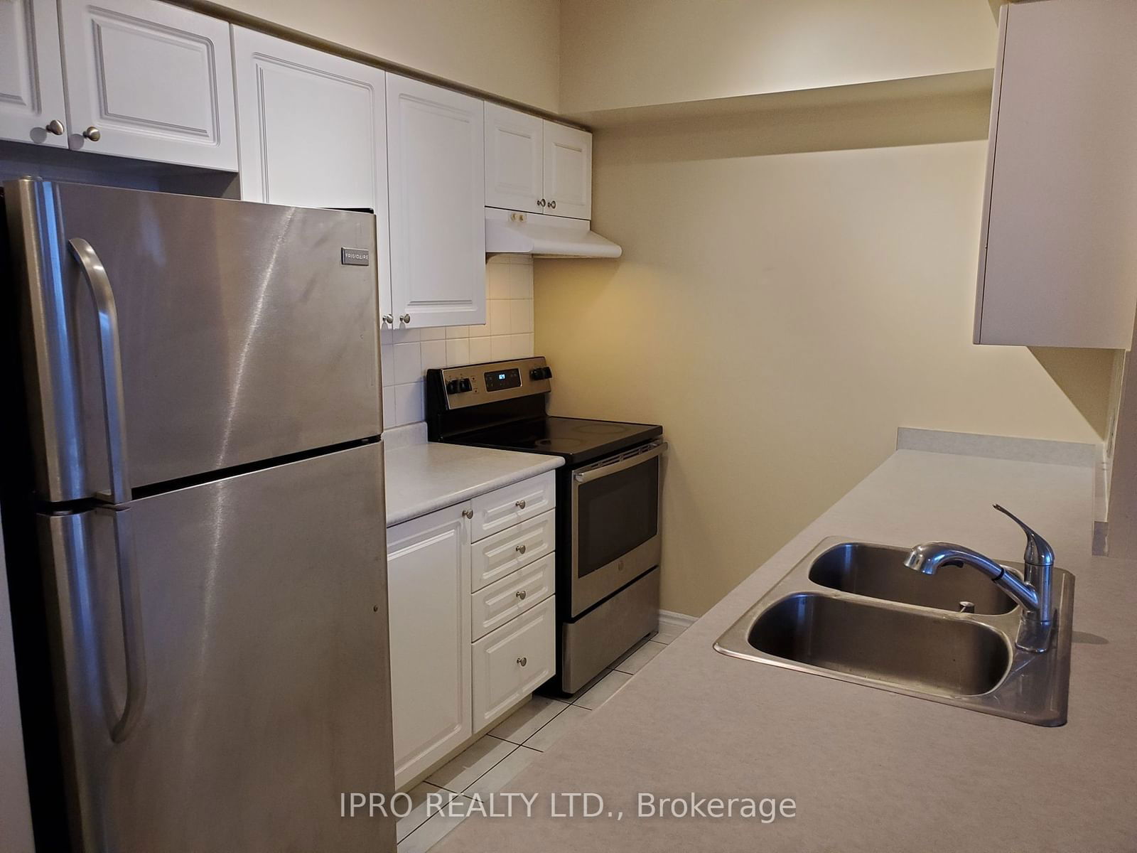 55 Strathaven Dr, unit 1101 for rent