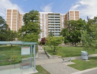 44 LONGBOURNE Dr, unit 1112 for rent