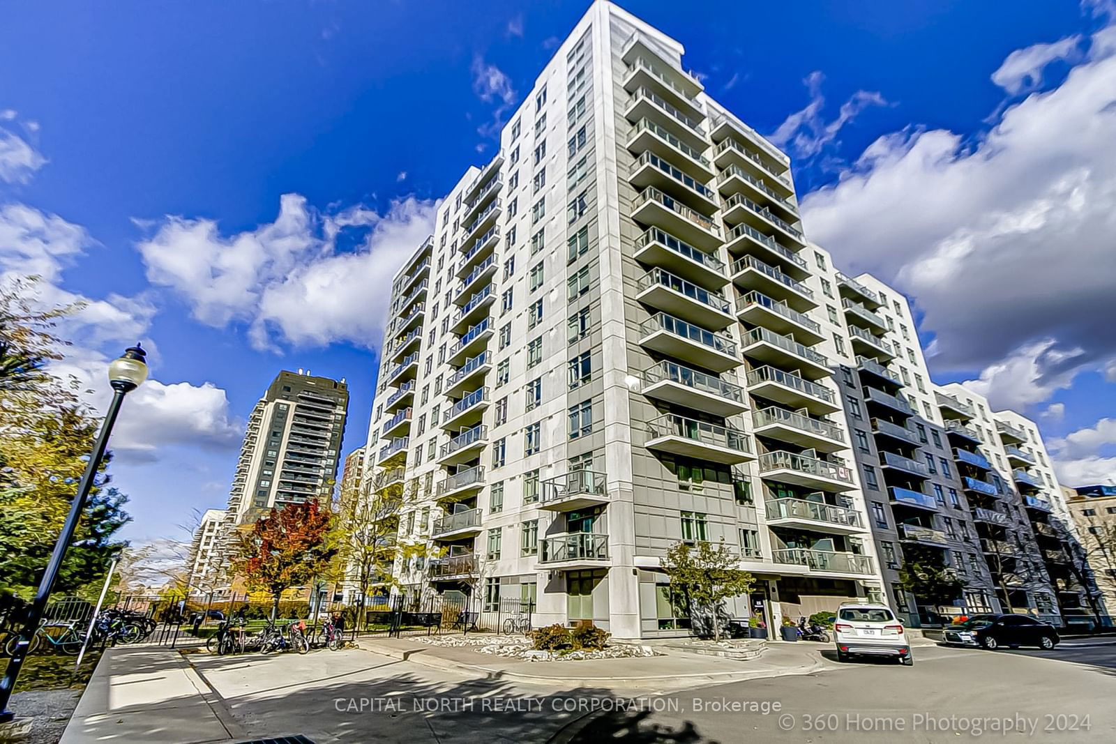 816 Lansdowne Ave, unit 909 for rent