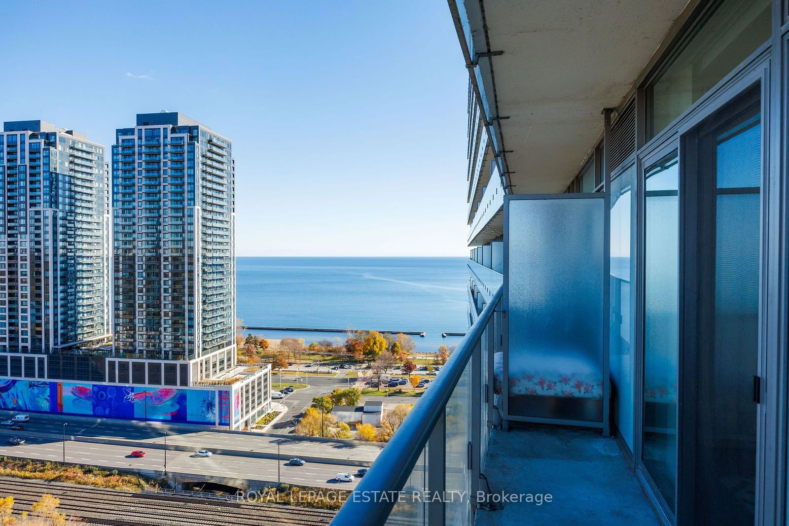 103 The Queensway, unit 2212 for sale