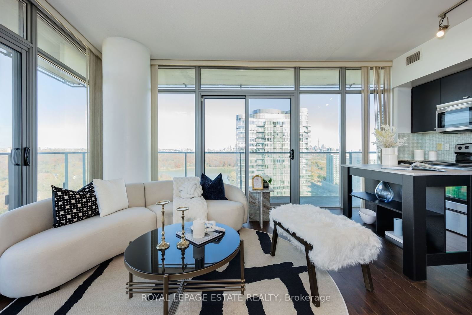 103 The Queensway, unit 2212 for sale