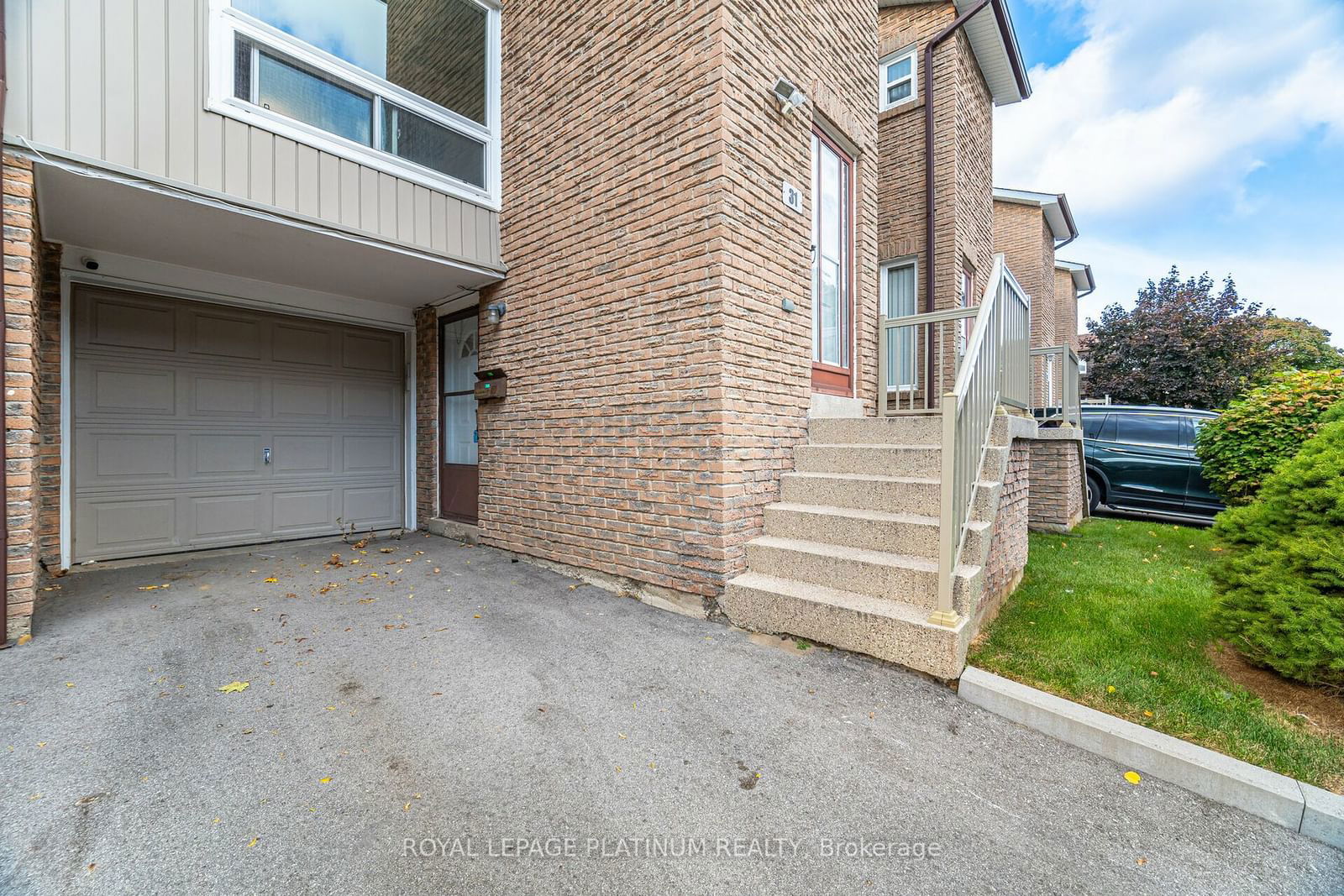 640 Rathburn Road East Townhomes, Mississauga, Toronto