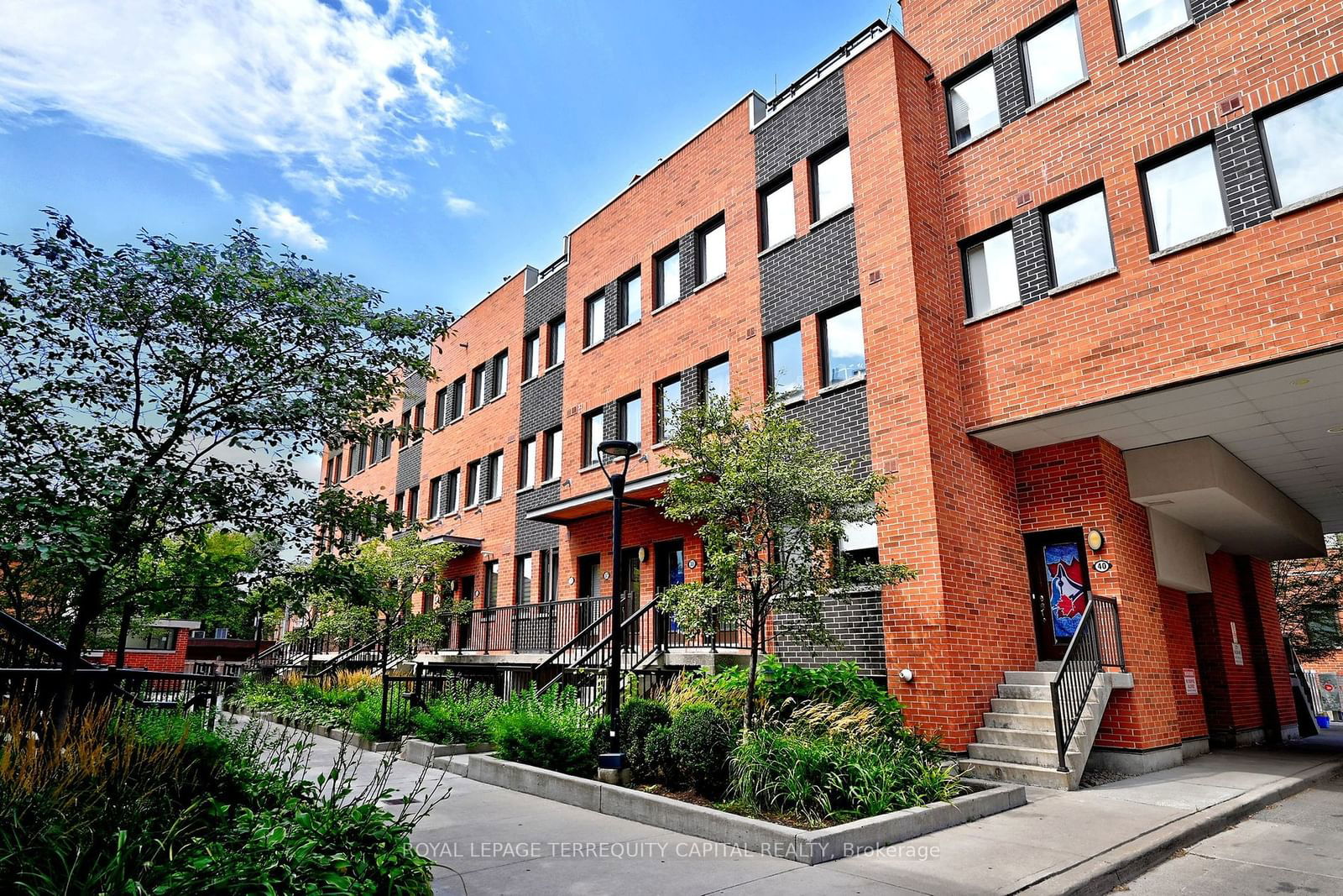 Winston Park Townhomes I, North York, Toronto