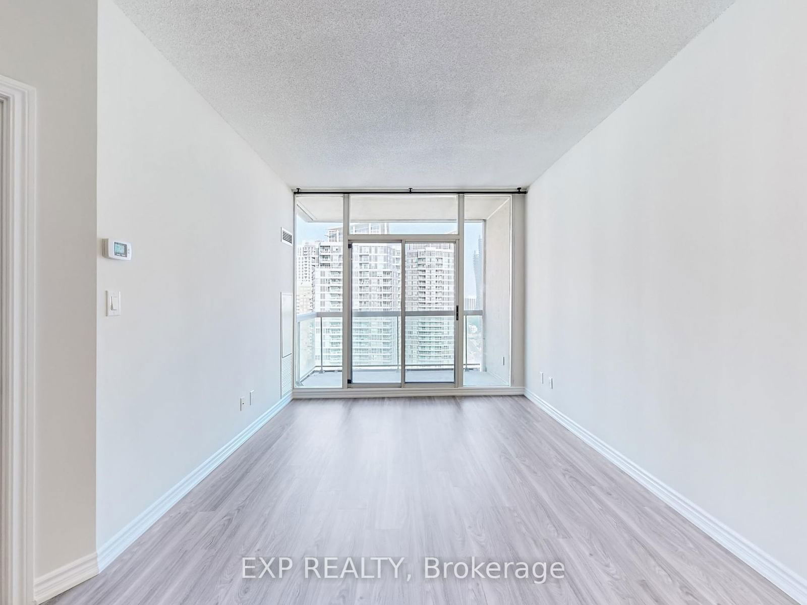 3504 Hurontario St, unit 2509 for rent