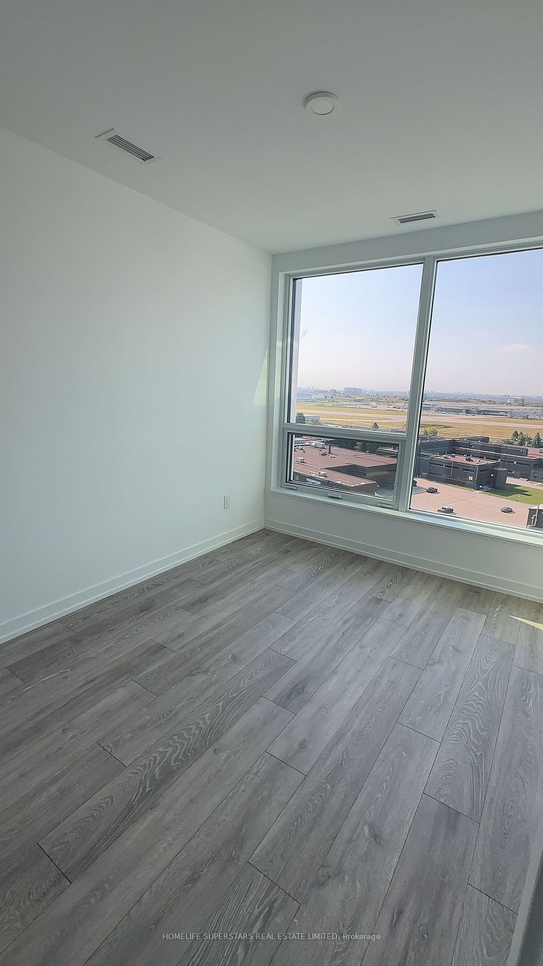 1100 Sheppard Ave W, unit 825 for rent