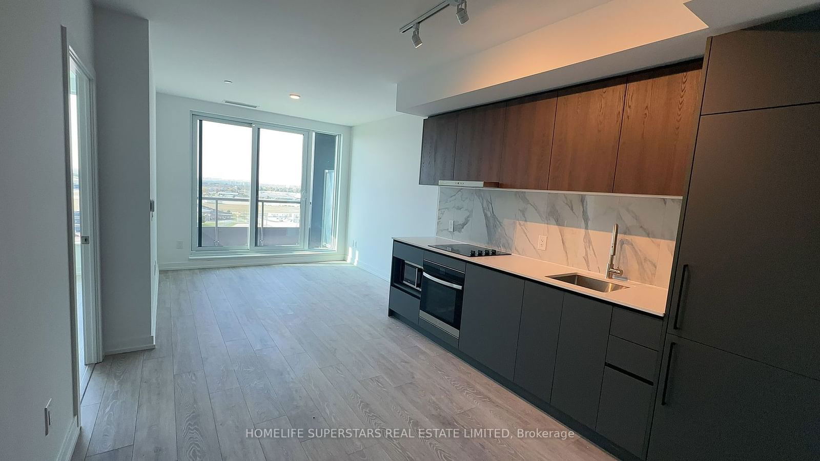 1100 Sheppard Ave W, unit 825 for rent