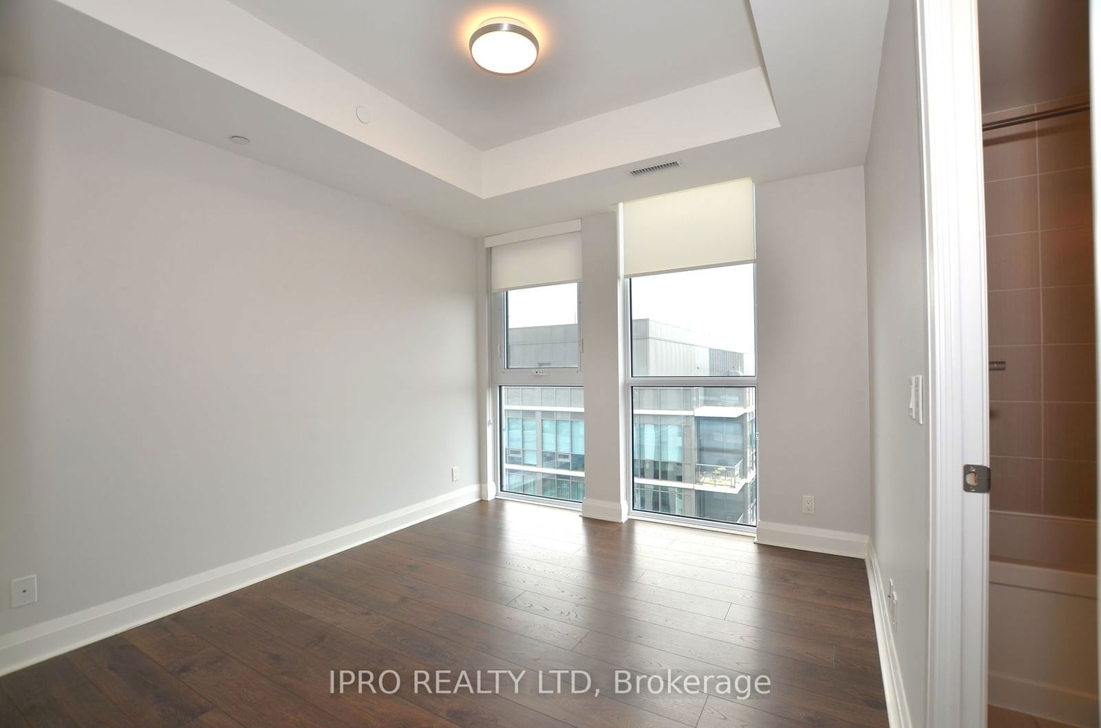 15 zorra St, unit 1302 for sale