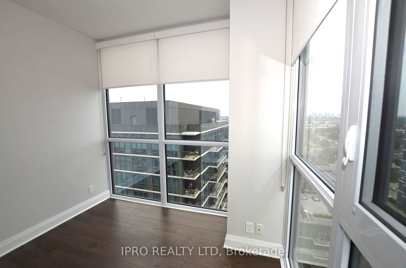 15 zorra St, unit 1302 for sale