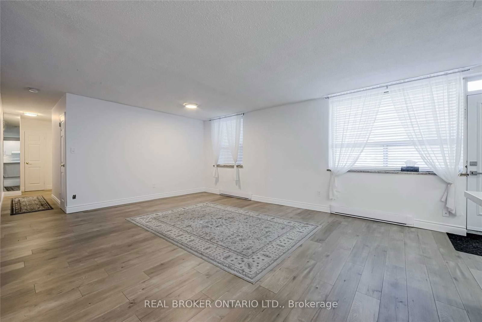 1660 Bloor St, unit 101 for rent