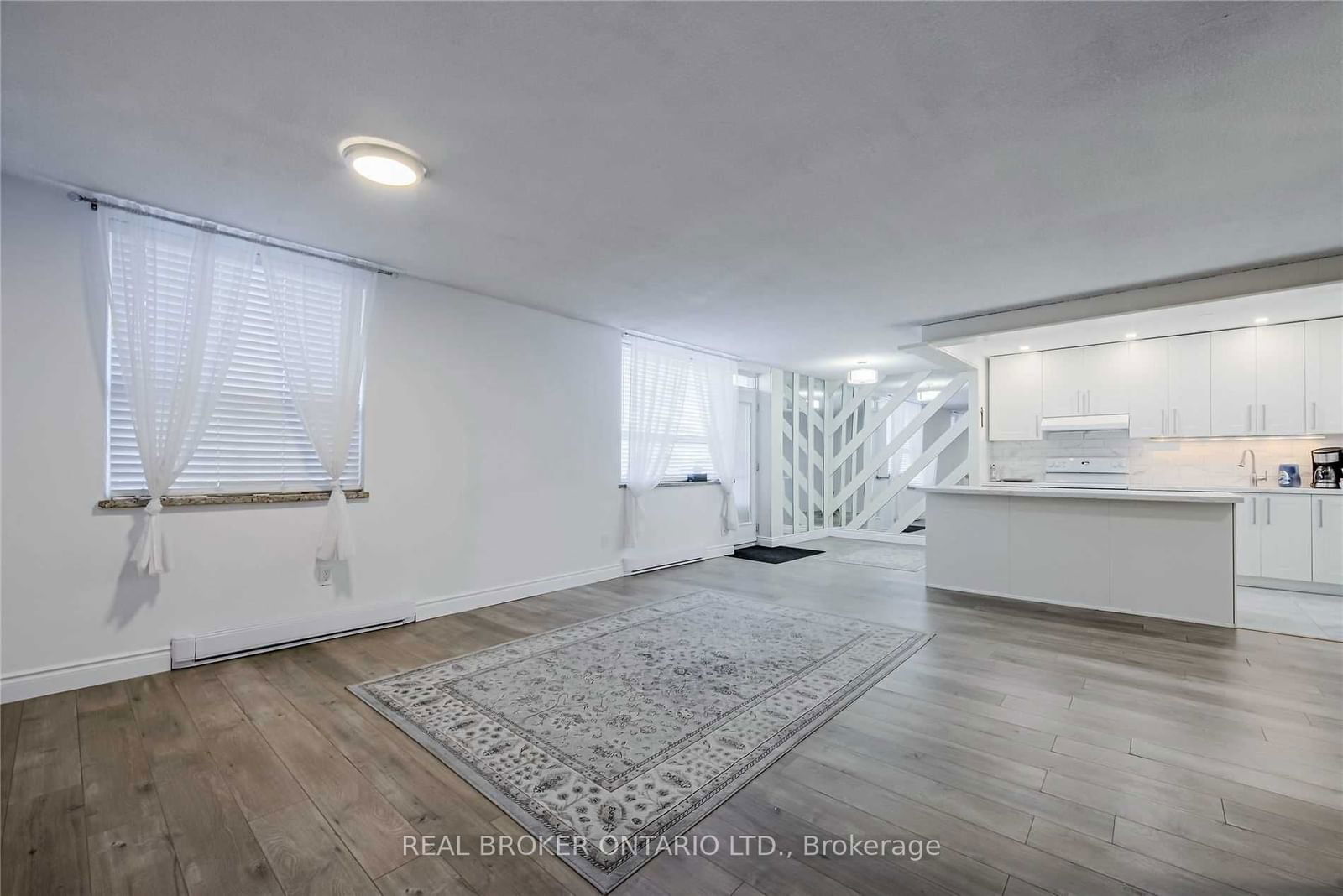 1660 Bloor St, unit 101 for rent