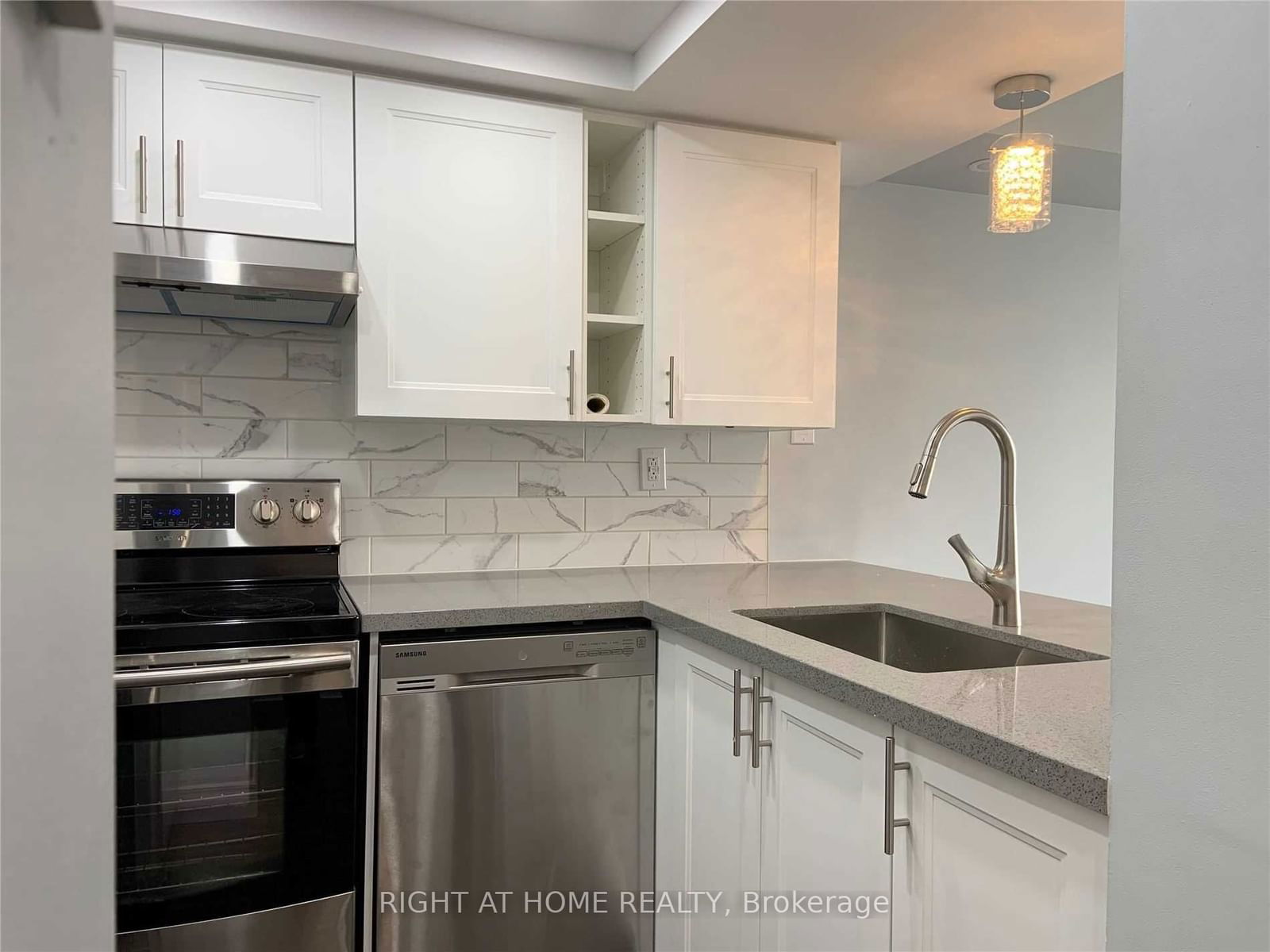 75 King St E, unit 506 for rent