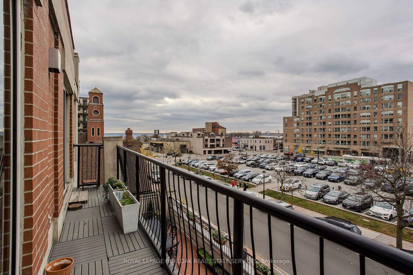 The Residences of Village Square, Burlington, Toronto