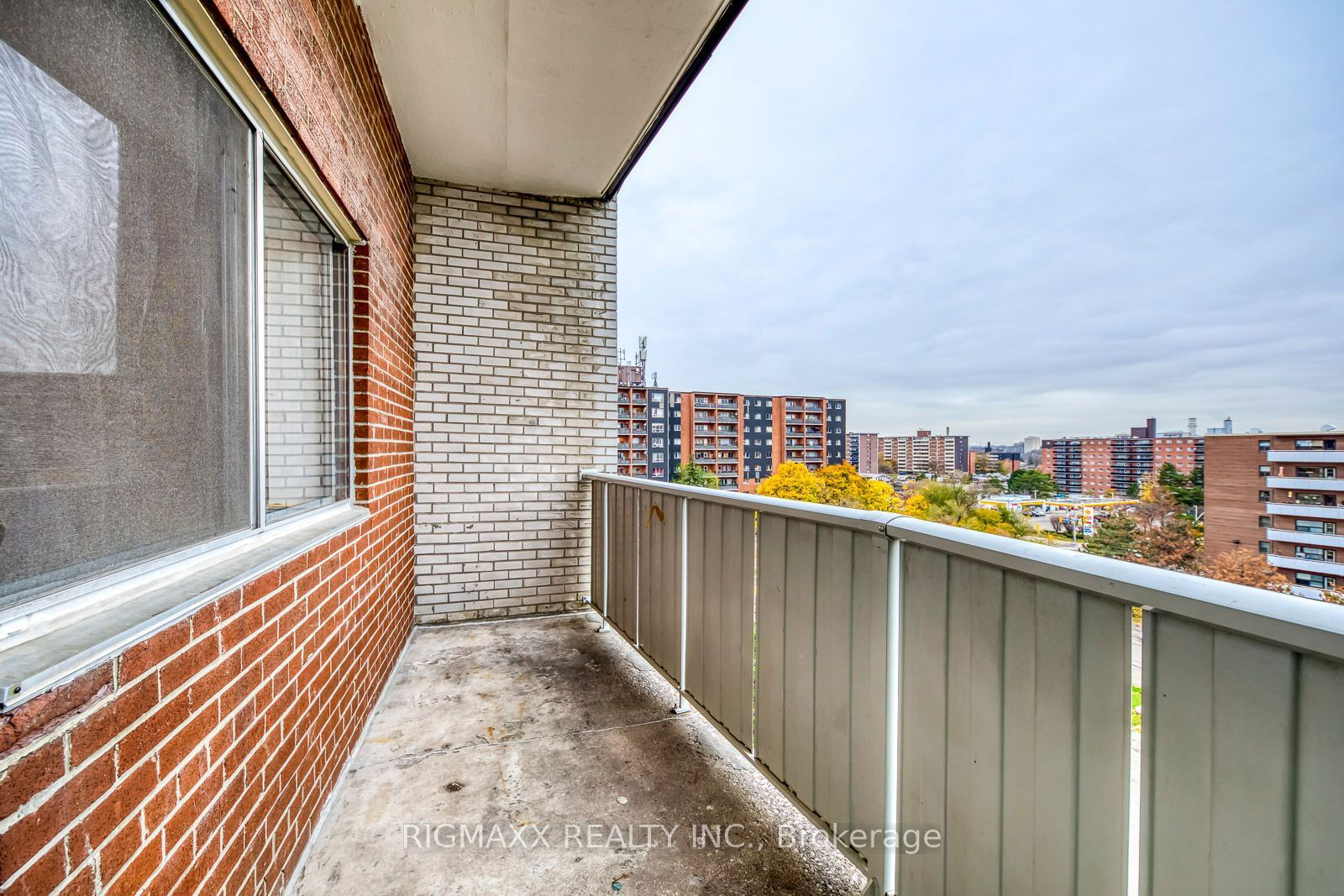 1660 Bloor St E, unit 801 for rent