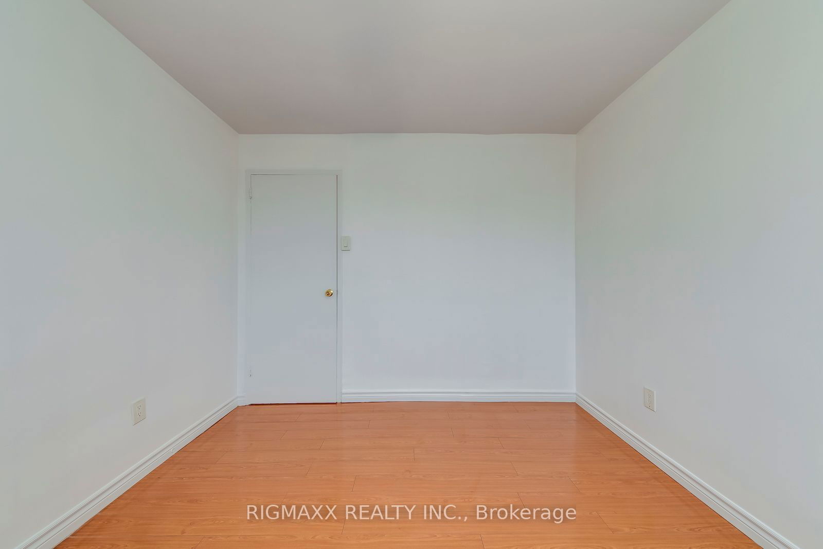 1660 Bloor St E, unit 801 for rent