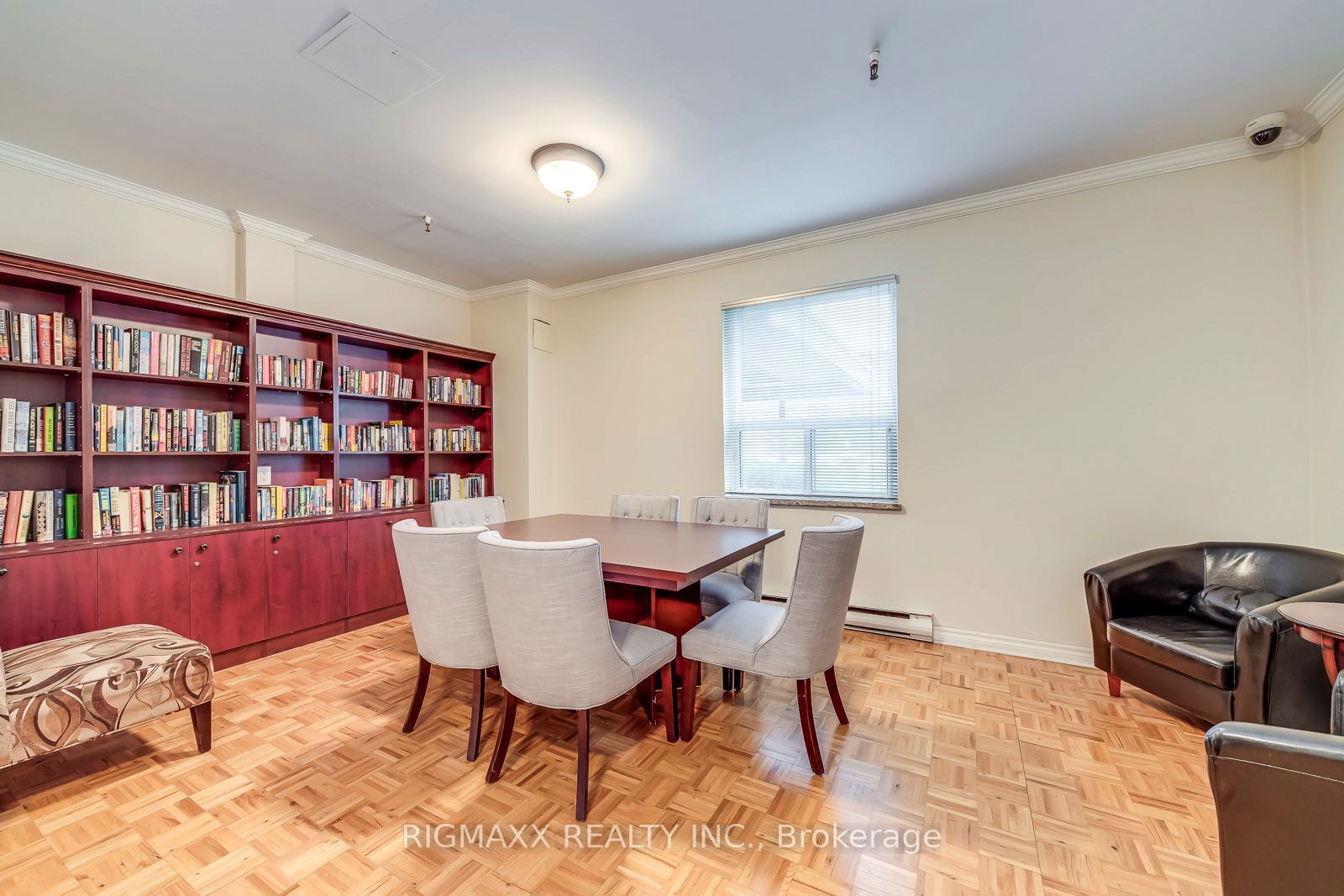 1660 Bloor St E, unit 801 for rent