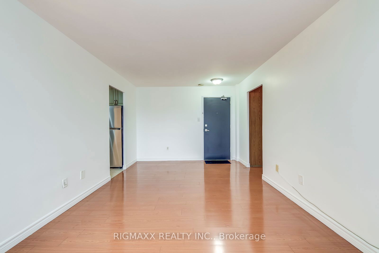 1660 Bloor St E, unit 801 for rent