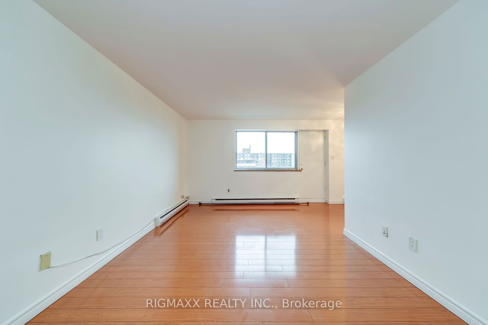 1660 Bloor St E, unit 801 for rent