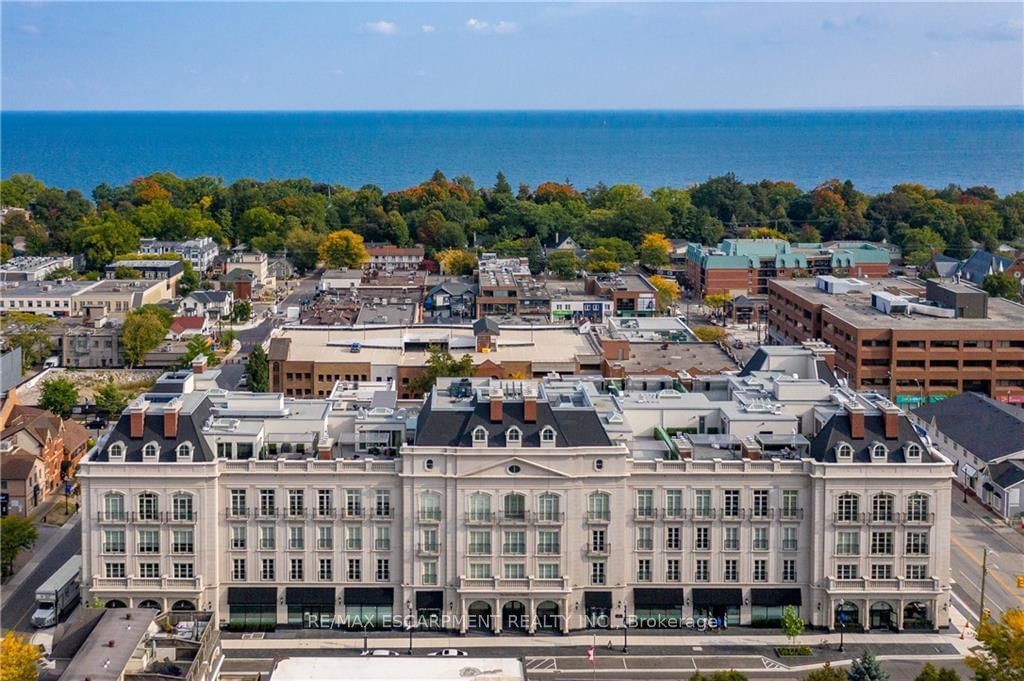 The Randall Residences, Oakville, Toronto