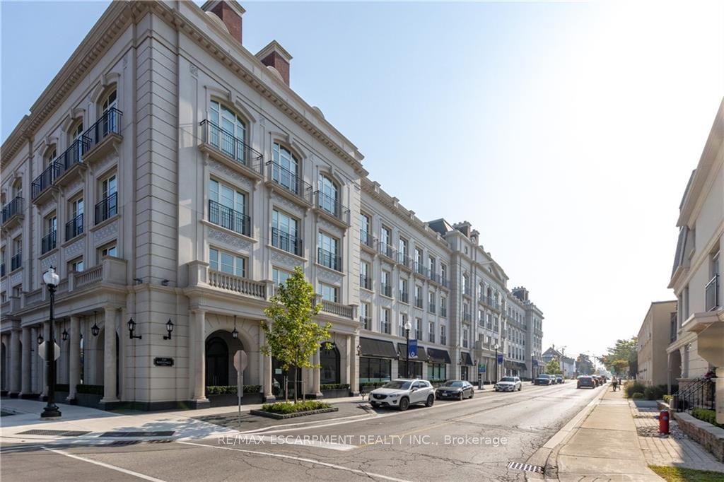 The Randall Residences, Oakville, Toronto