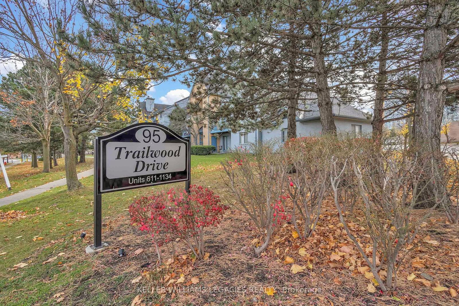 95 Trailwood Dr, unit 922 for sale