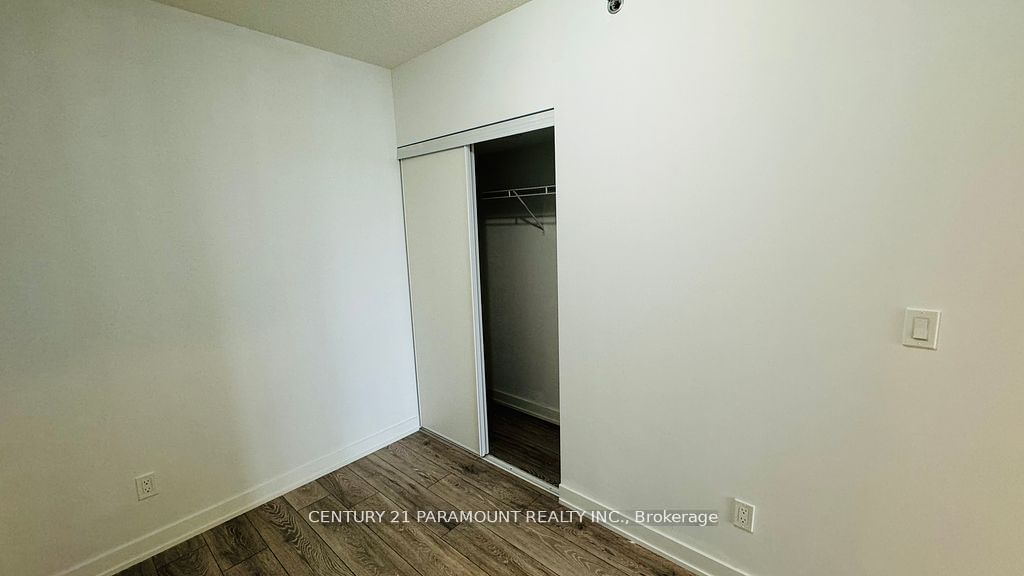 3200 Dakota Common, unit B208 for rent