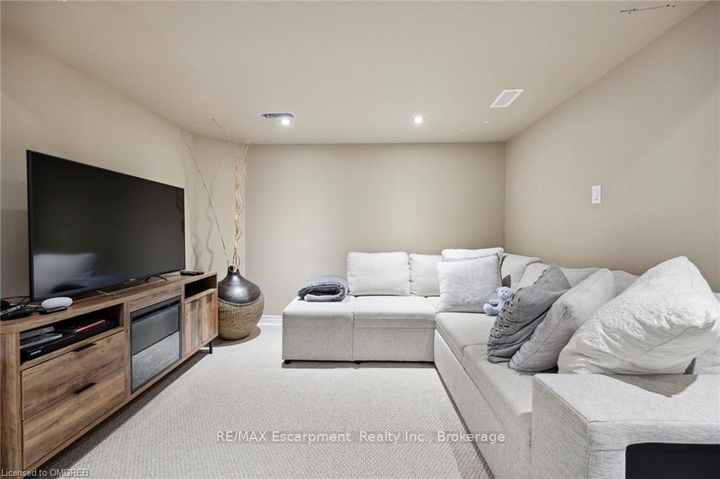 300 RAVINEVIEW Way, unit 44 for sale