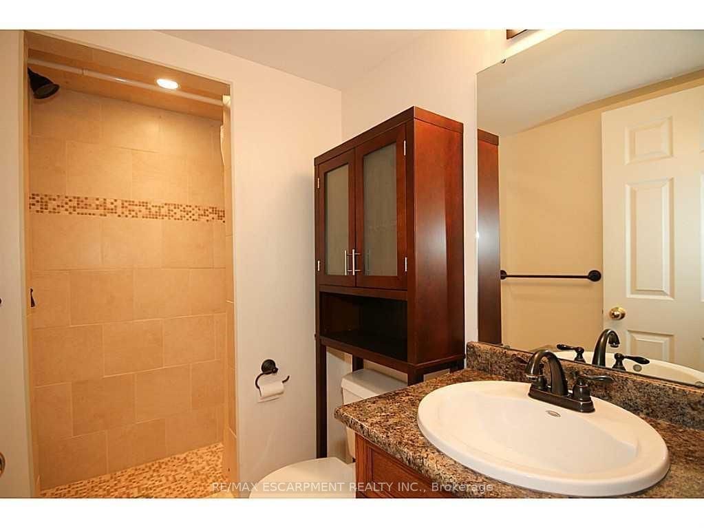 1237 North Shore Blvd, unit 404 for sale