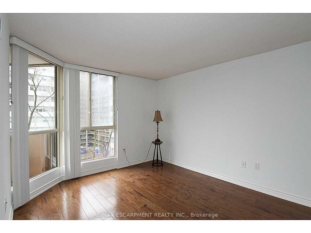 1237 North Shore Blvd, unit 404 for sale