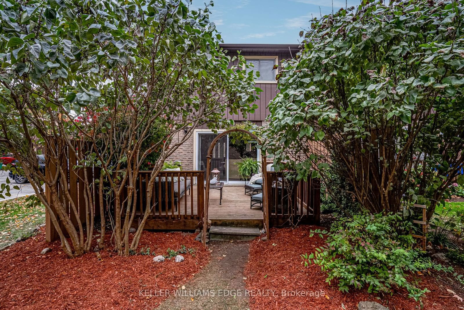 2301 Cavendish Drive Townhomes, Burlington, Toronto