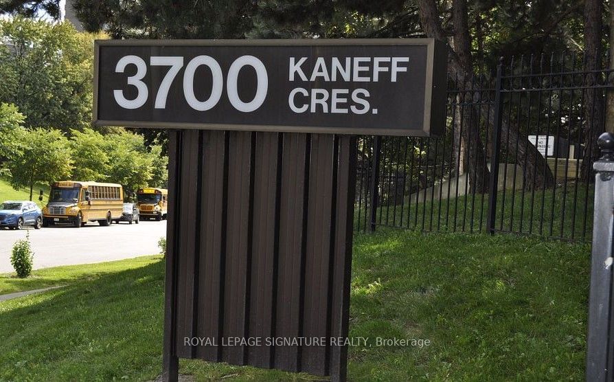 3700 Kaneff Cres, unit 1204 for rent