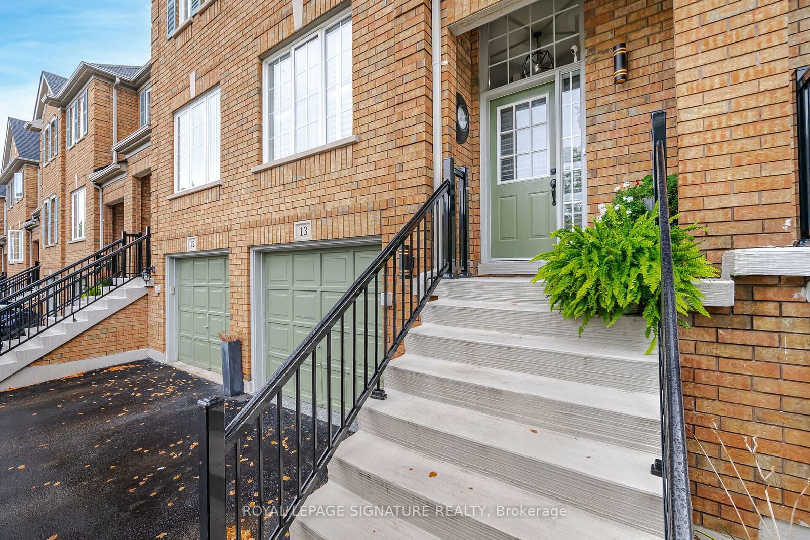 5530 Glen Erin Drive Townhomes, Mississauga, Toronto