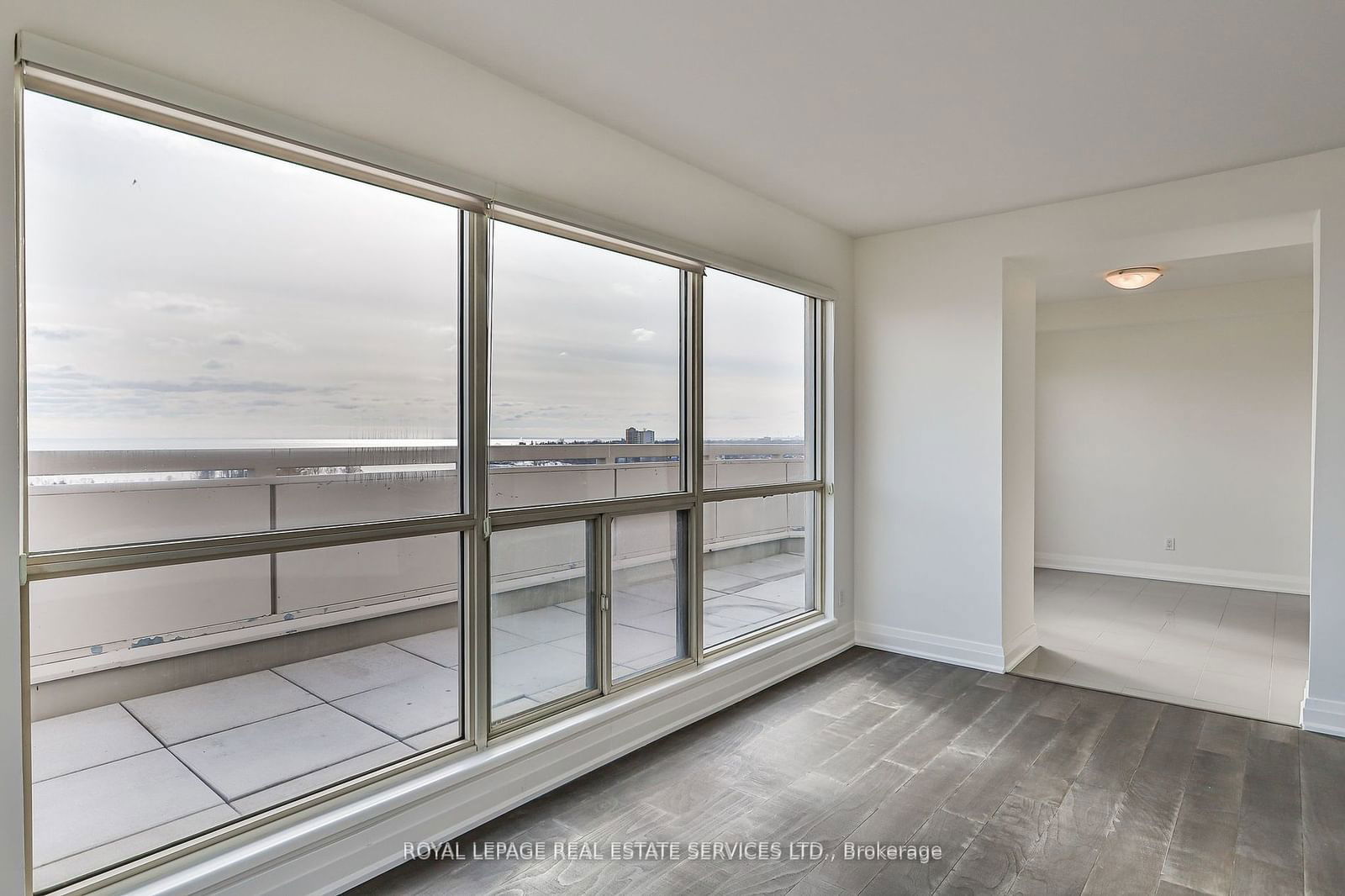 2267 Lake Shore Blvd W, unit 1301 for rent