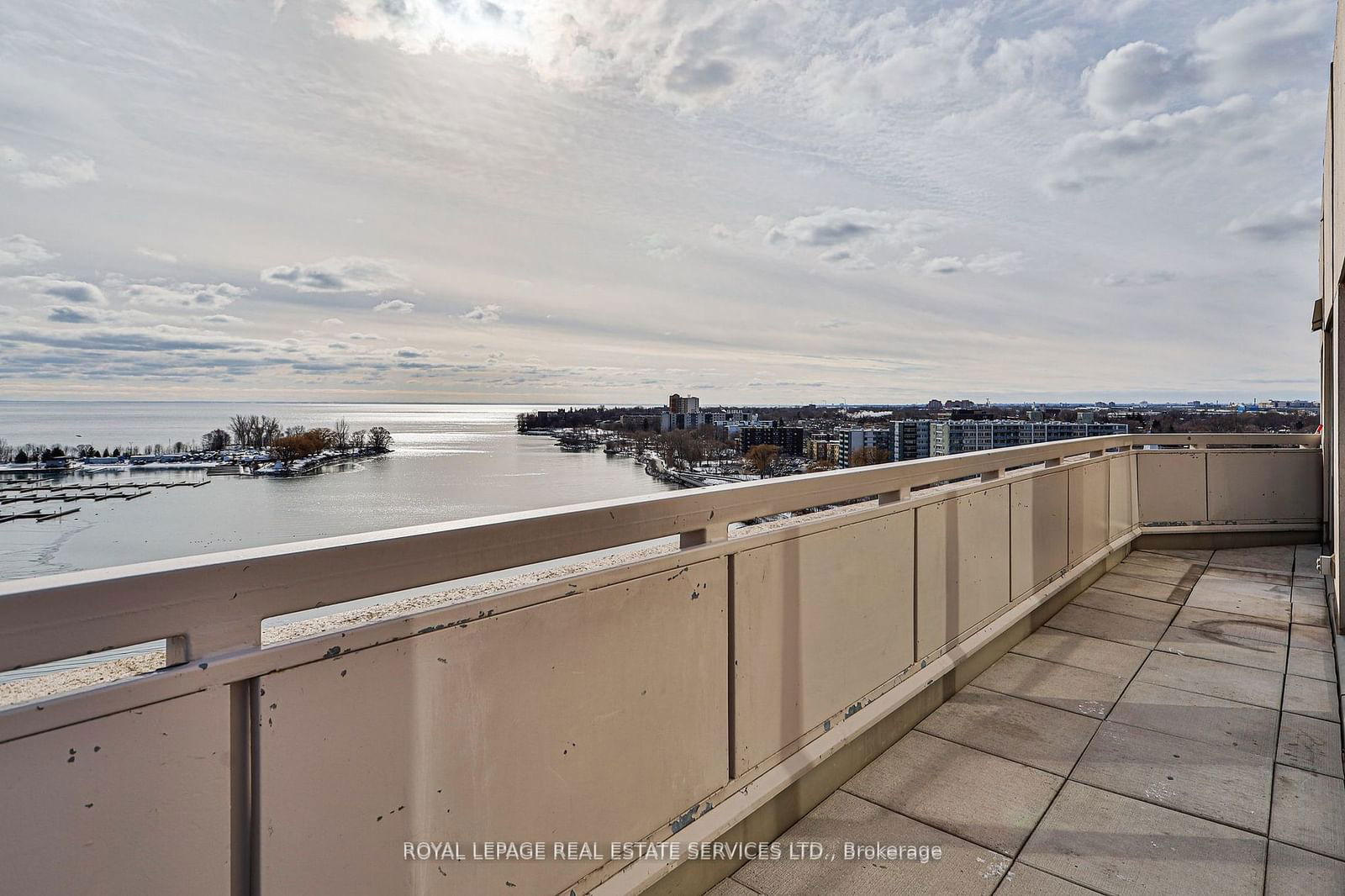 2267 Lake Shore Blvd W, unit 1301 for rent