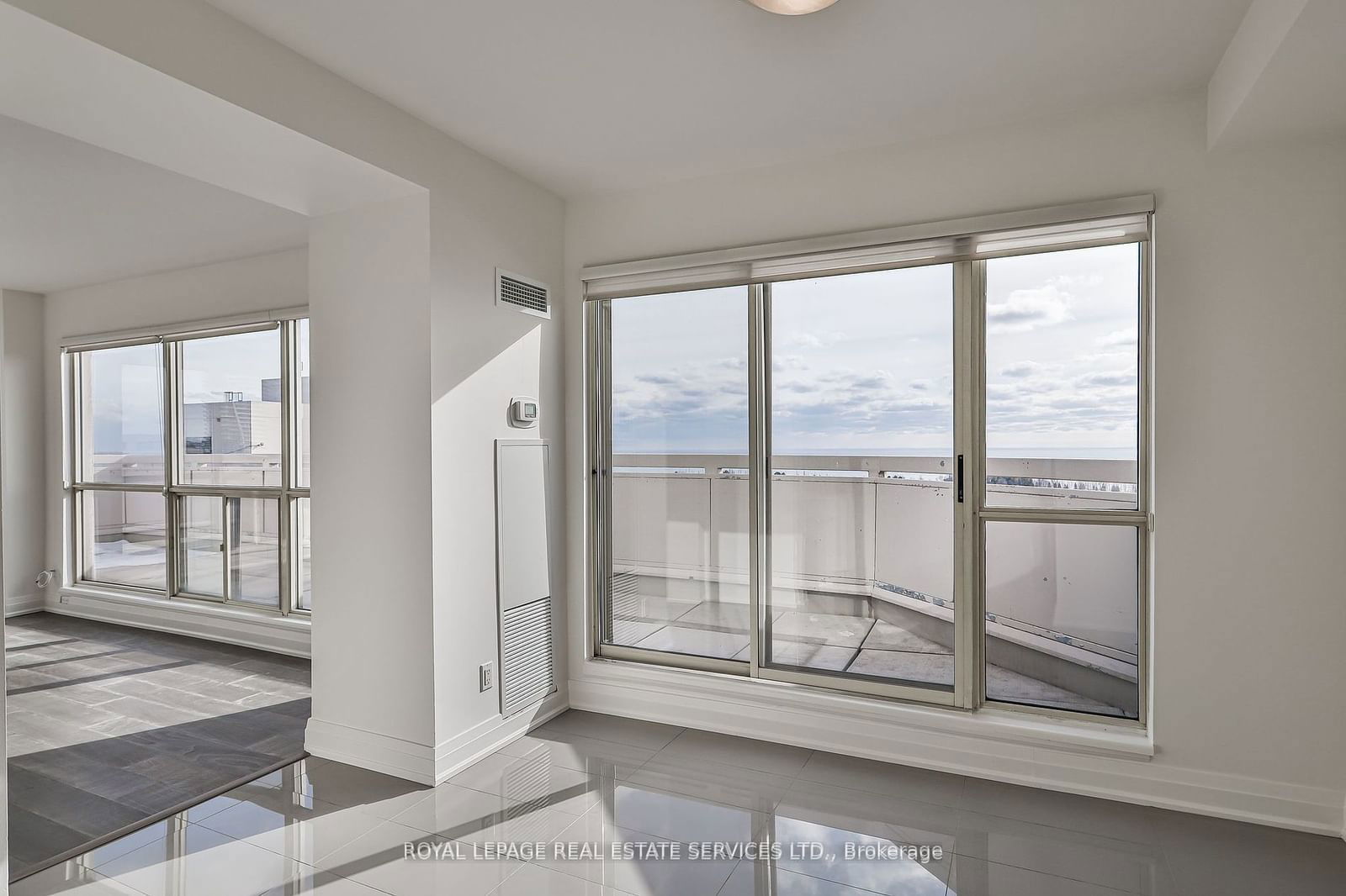 2267 Lake Shore Blvd W, unit 1301 for rent